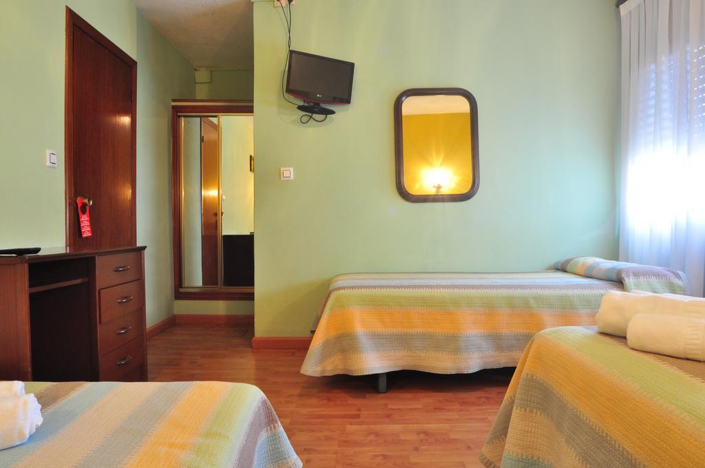 Hostal Europa San Roque del Acebal Luaran gambar