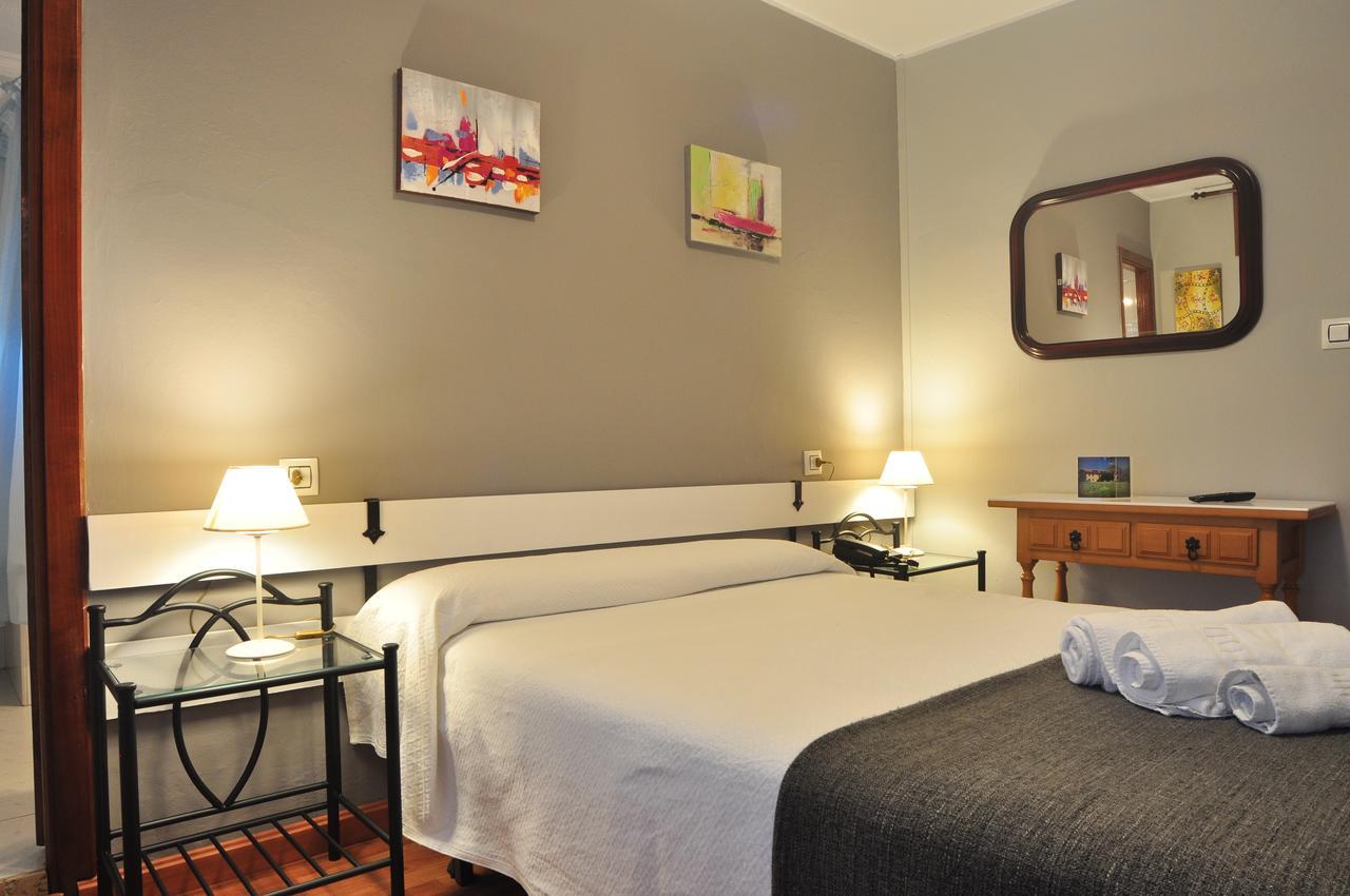 Hostal Europa San Roque del Acebal Luaran gambar